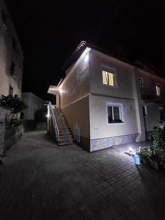 Aliaj Guest House ベラト エクステリア 写真