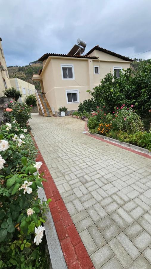 Aliaj Guest House ベラト エクステリア 写真